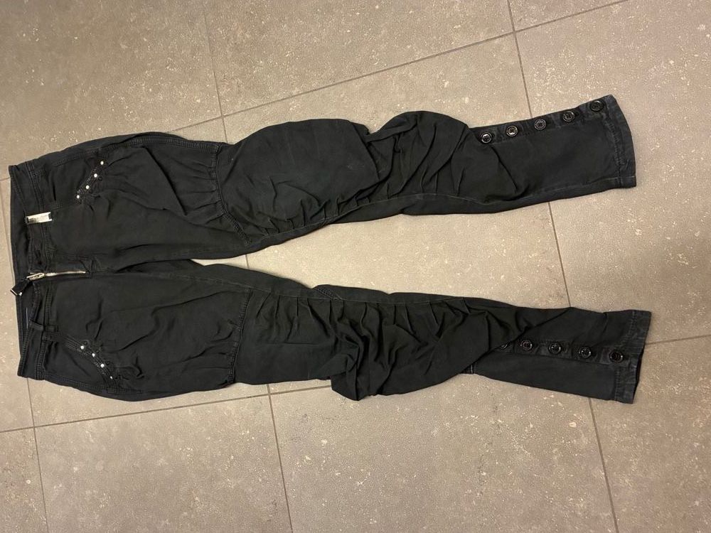 High Hosen: HIGH USE Hose schwarz in Gr. 36 – Gebraucht aus Niederglatt ZH von karinso