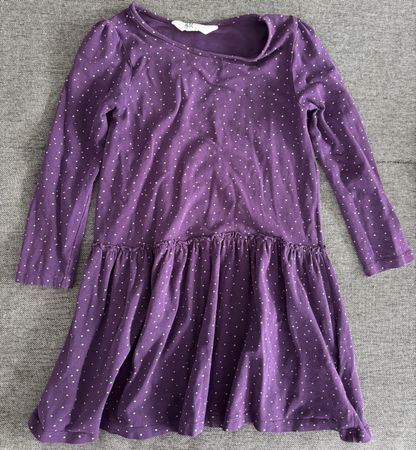 H&M Kleid, lila mit Pünktchen, Grösse 110/116