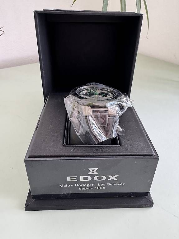 Orologi: Edox Delfin Chronograph 10112 37GN VCA ANV – Nuovo e nell'imballaggio originale da Biel/Bienne venduto da Popocrapo 2