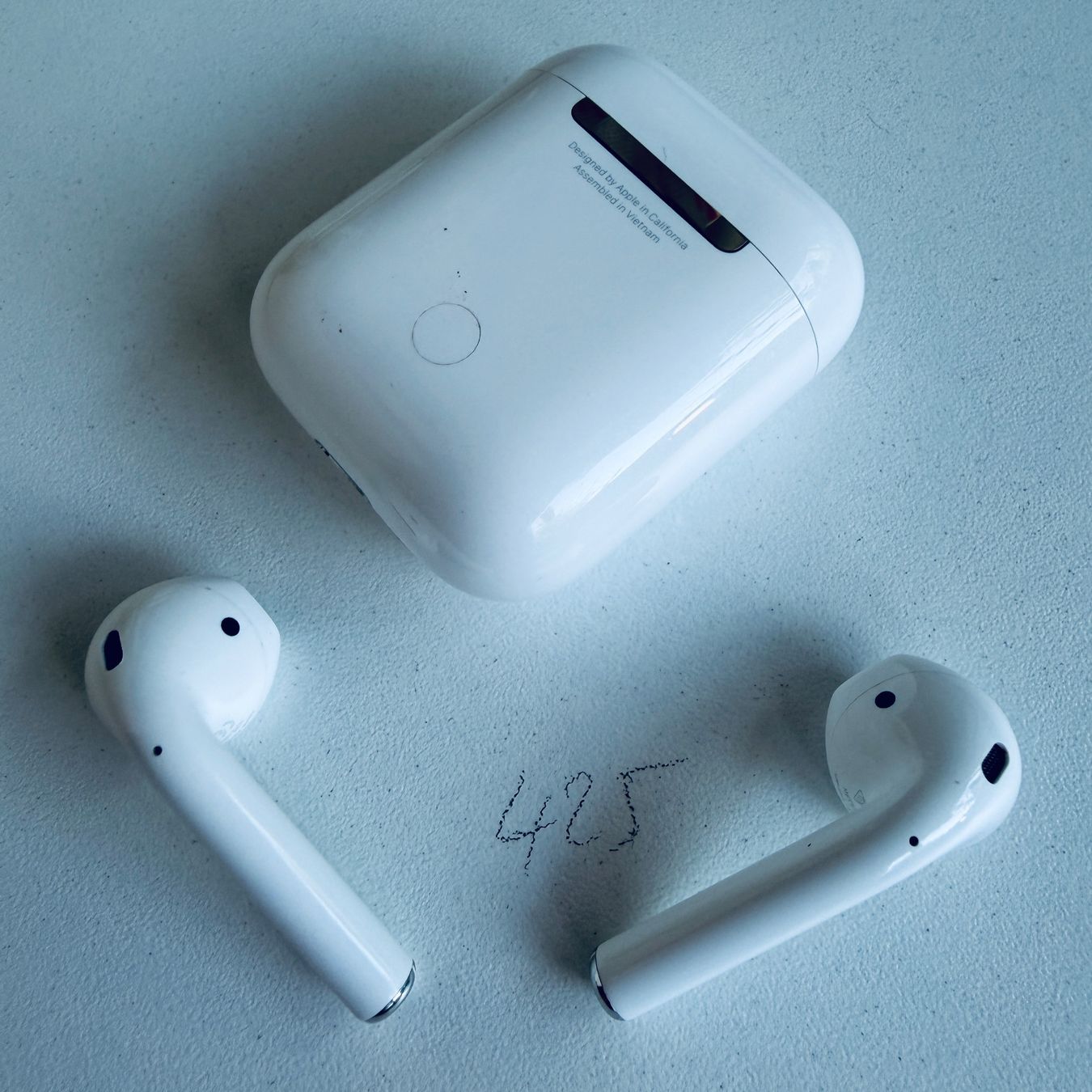 Apple Kopfhörer: Original Apple AirPods 2 Gen. Wireless Kopfhörer & Case – Gebraucht aus Basel von MY.AIRPODS.SHOP 2