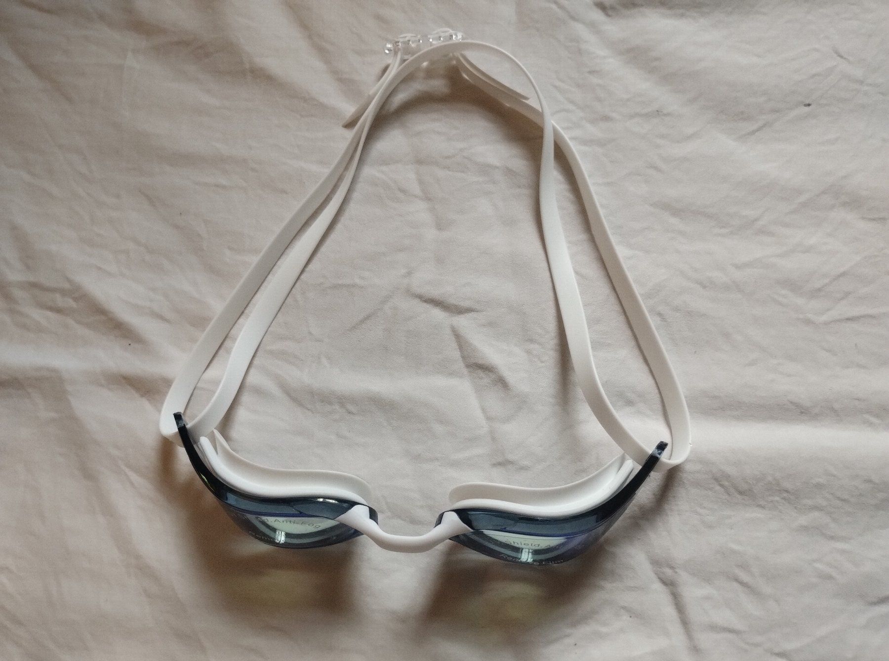 Occhiali & Lenti: Schwimmbrille Antibeschlag weiss blau – Nuovo (secondo la descrizione) da Bremblens venduto da SHOPSPORT 2