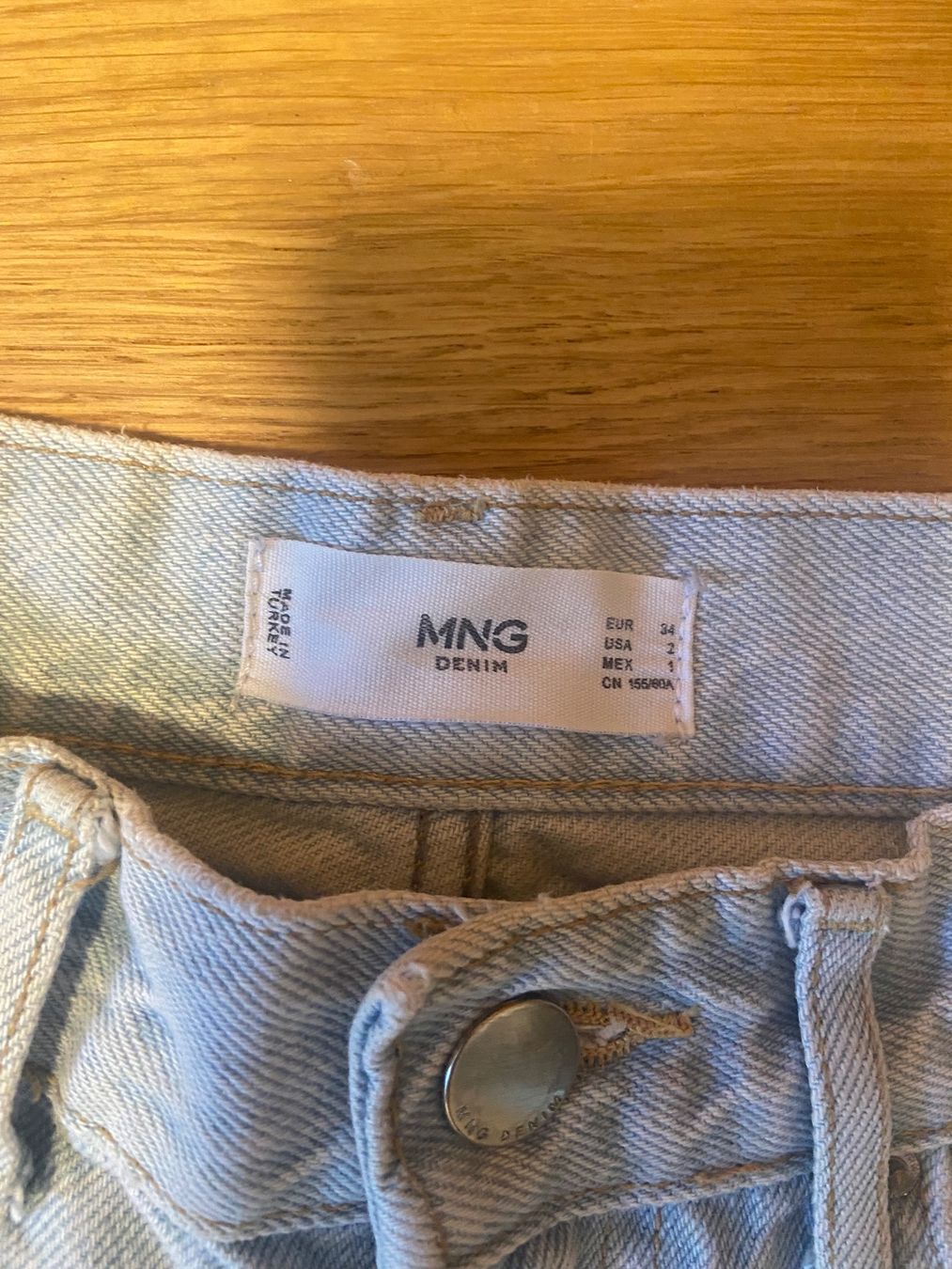 Mango Hosen: Mango Denim Jeans Hose hellblau Grösse 34 neuwertig – Gebraucht aus Hinterkappelen von Lumi999 2