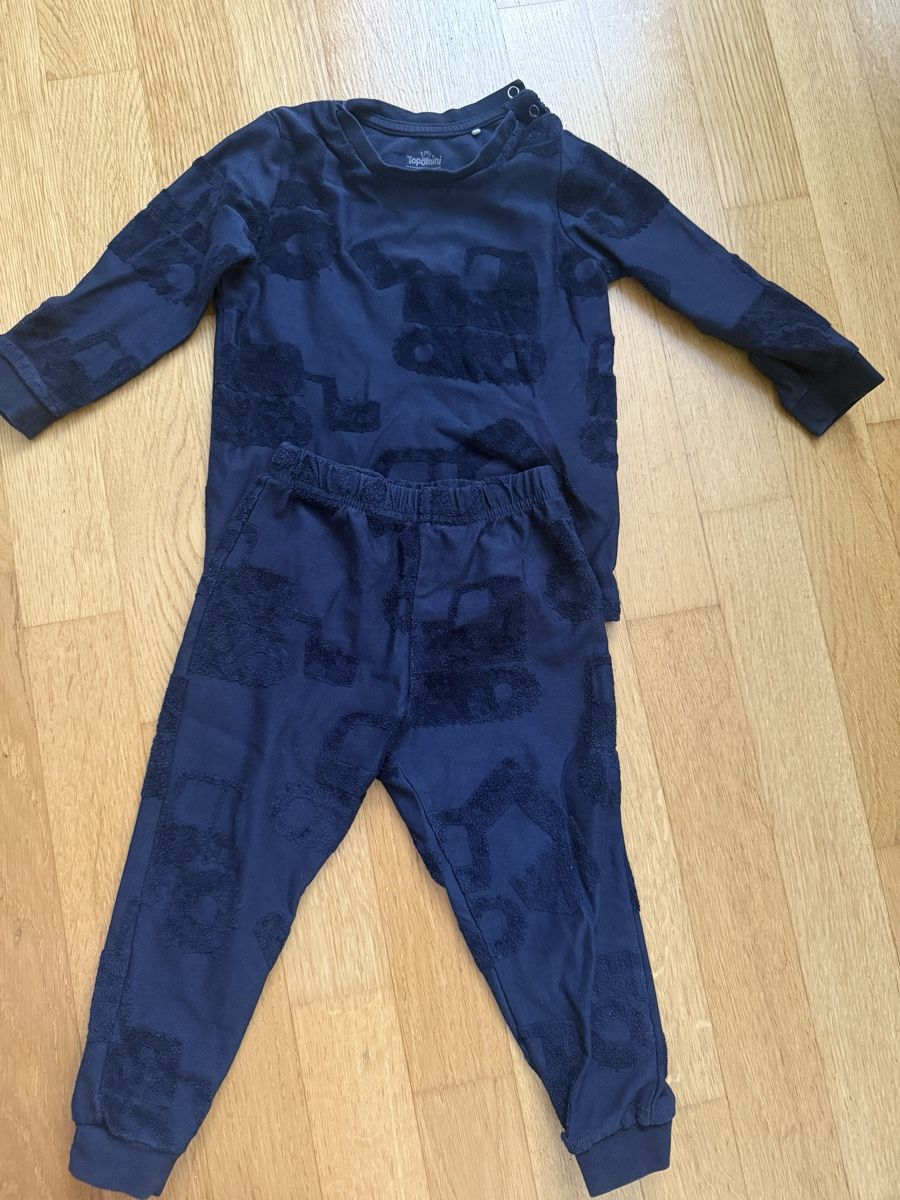Pyjamas & Ähnliches: Pyjamas Gr 86/92 – Gebraucht aus Zürich von audrey_dri