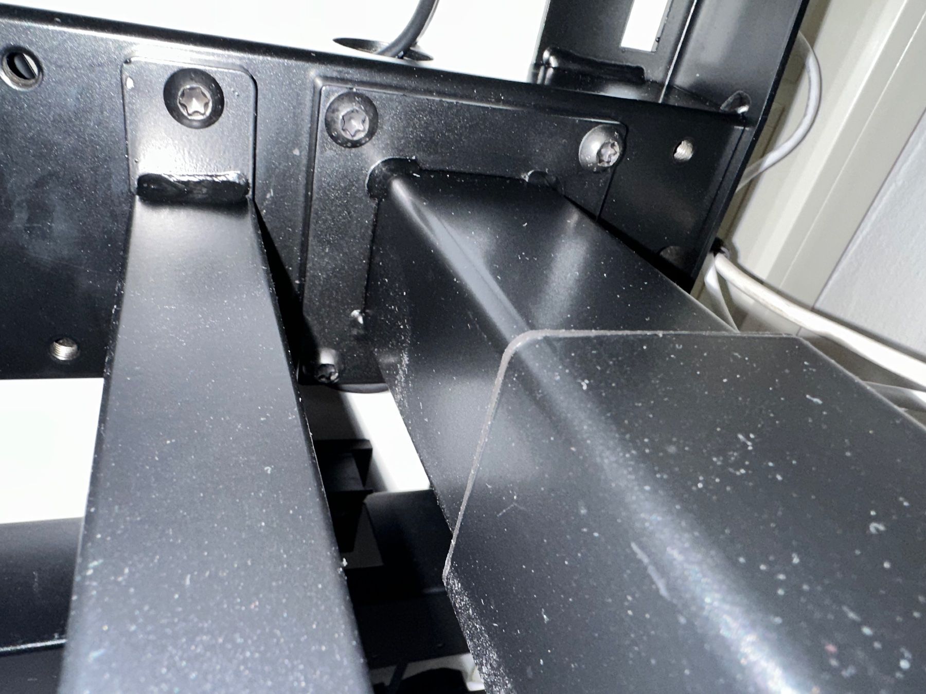 Scrivanie: plain'desk Sitz-Stehtisch elektrisch höhenverstellbar – Usato da Zürich venduto da neumaka 8