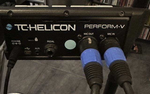 Instruments de musique: TC Helicon Voice Processor – D'occasion à Eich par daema01 3