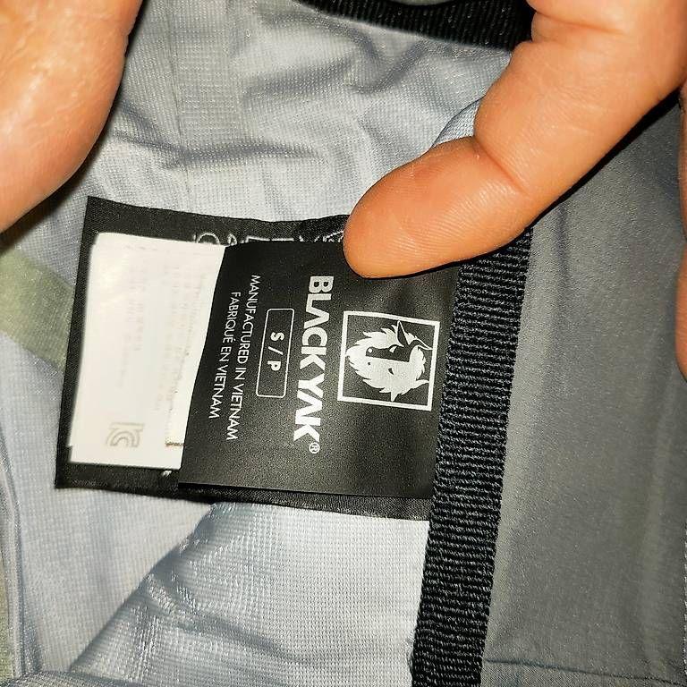 Pantaloni: Black Yak Skihosen Goretex – Usato da Ennetaach venduto da Sigrist