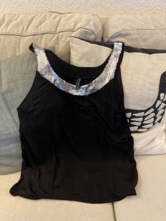 Schwarzes Top mit Pailletten Gr. L/XL