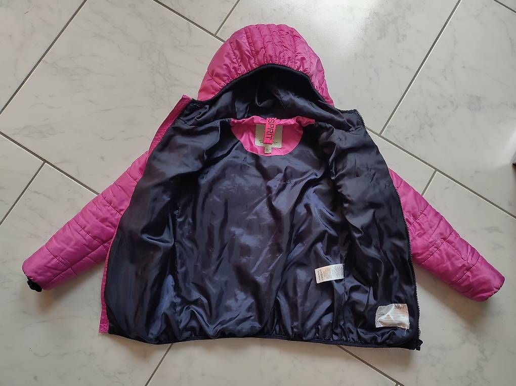 Esprit Vestes & Manteaux: Steppjacke / Übergangsjacke Esprit Mädchen 128 - 134 – D'occasion à Meilen par Hope777 2