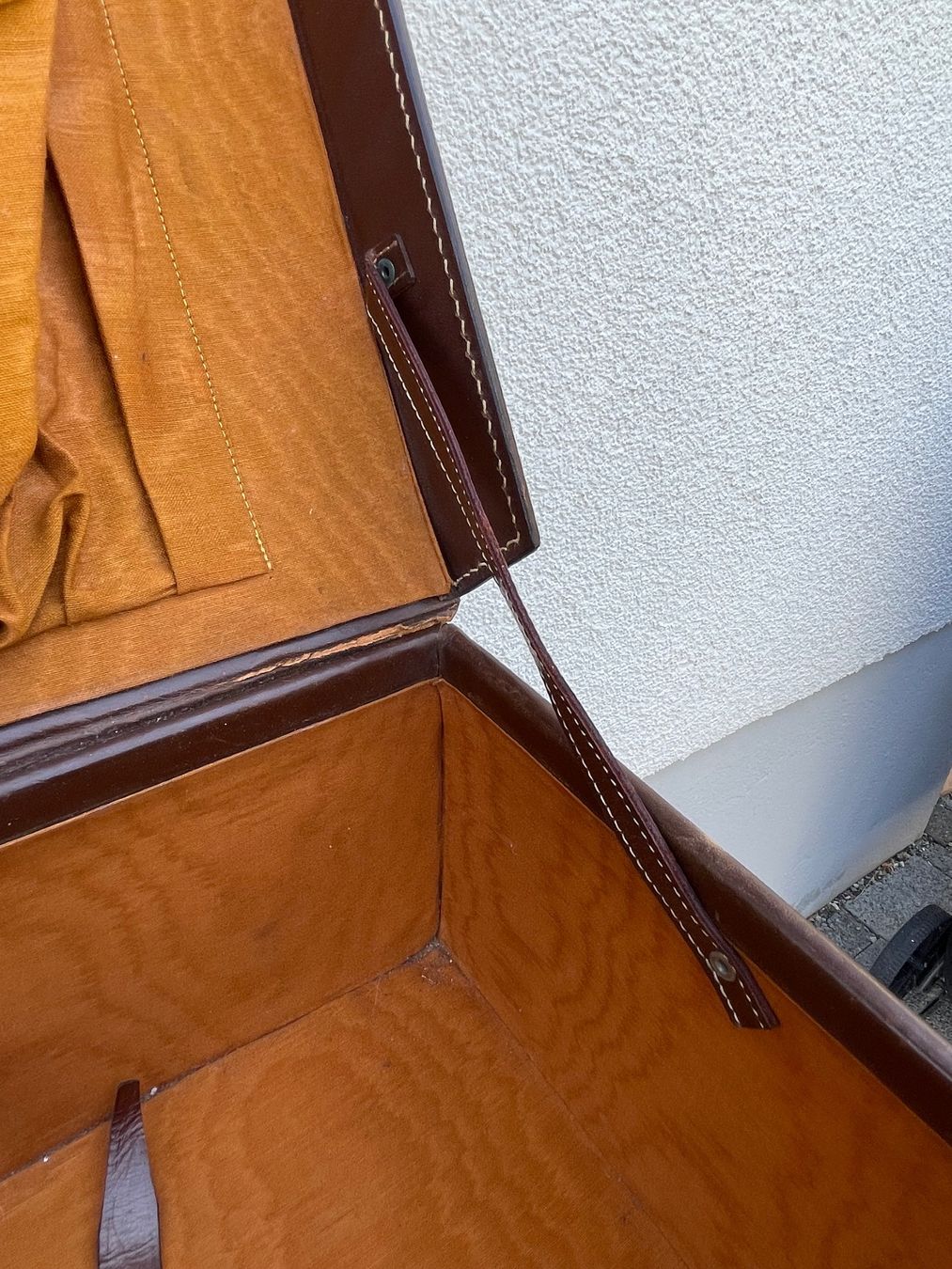 Valigie: Vintage Antik Lederkoffer – Usato da Winterthur venduto da moschtli20 7