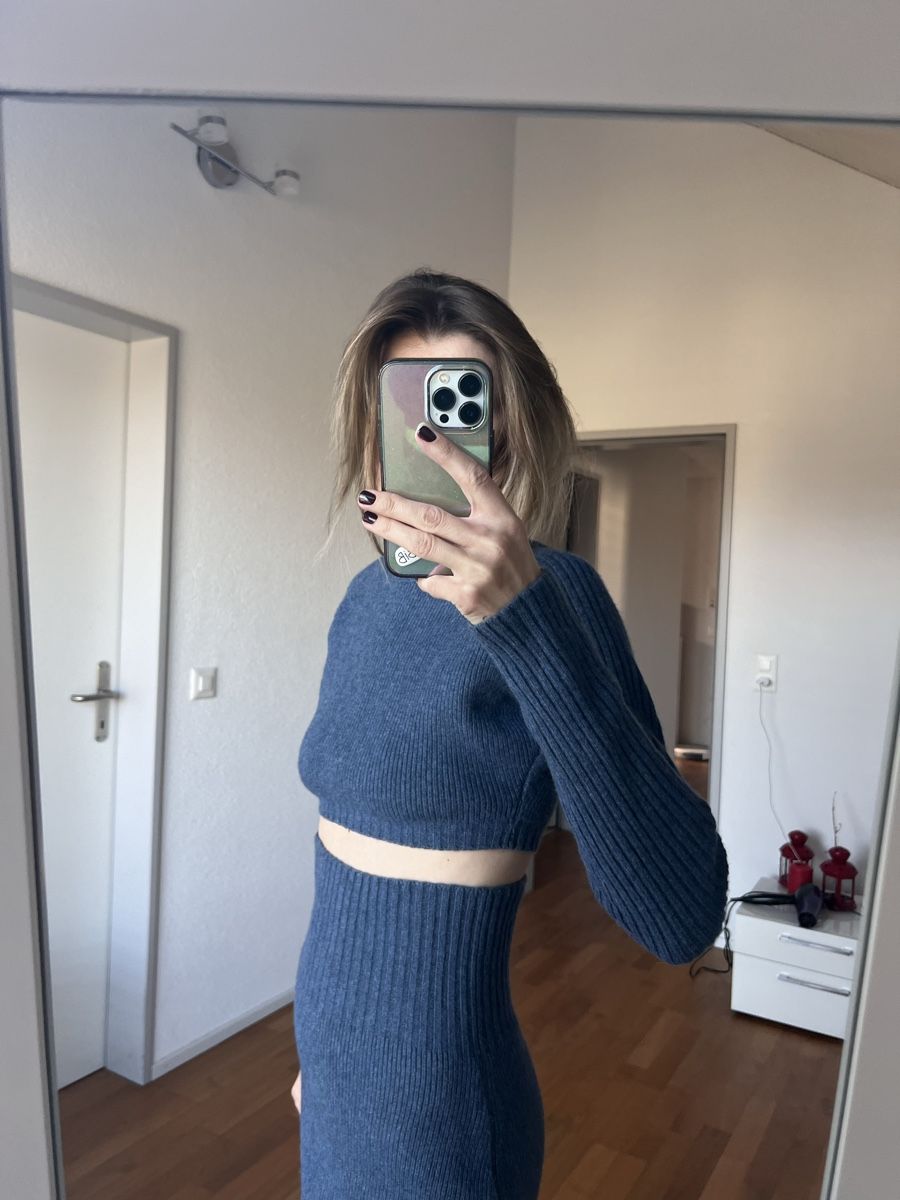 Completi & Tailleur: KNITEL Wool Blend Ribbed Knit Set – Usato da Goldau venduto da Kseniya123 2