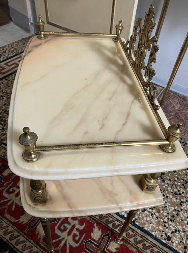 Tavoli: Tischlein aus Marmor & Messing – Usato da Bubikon venduto da nb_b8d9 5