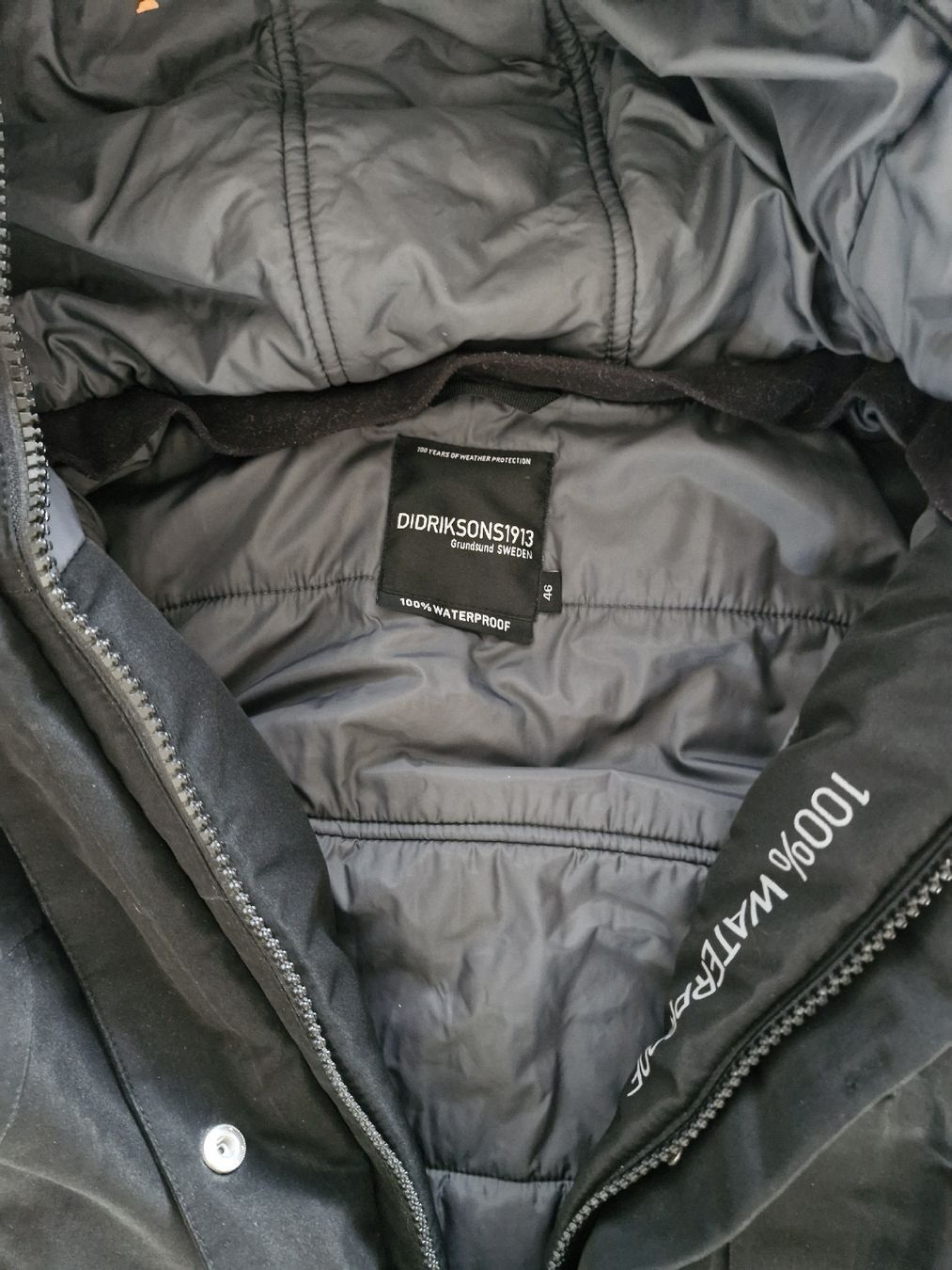 Didriksons Cappotti: Didrikson Parka 46 – Usato da Rifferswil venduto da stadelwolf 1