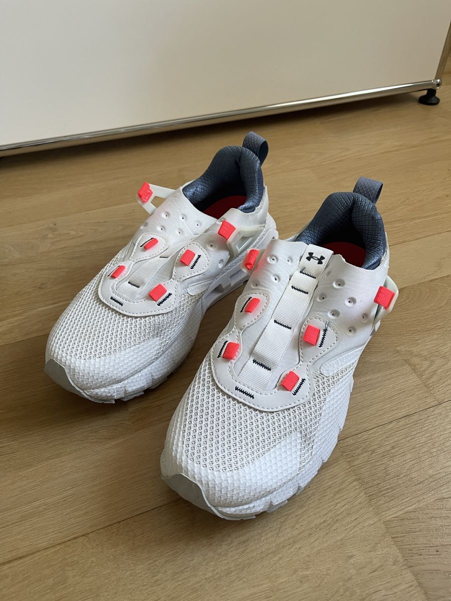 Under Armour Scarpe da uomo: Under Armour Weiss, Grösse 42 – Nuovo (secondo la descrizione) da Adliswil venduto da fabienne1234567
