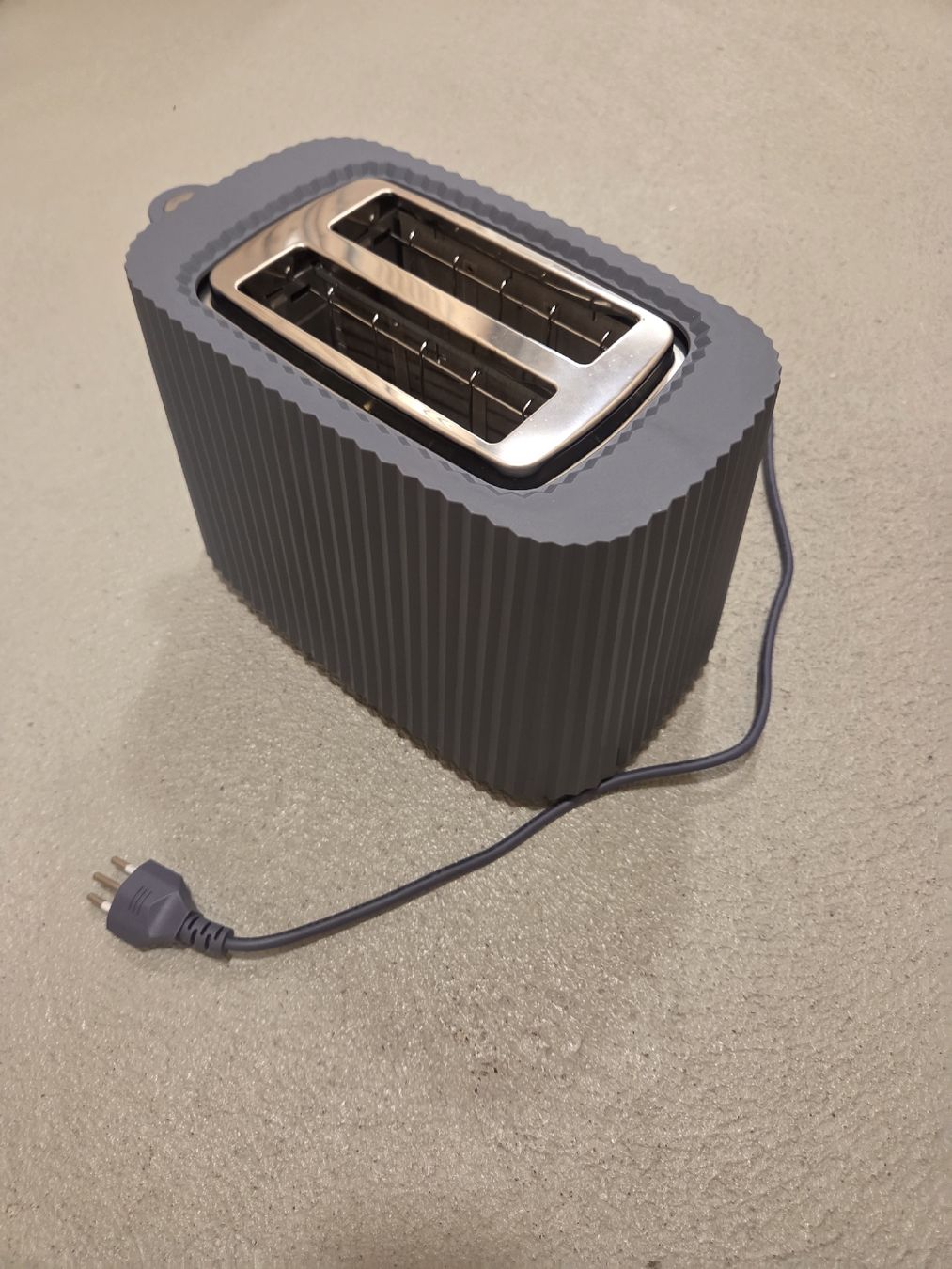 Appareils de cuisine: Toaster ALESSI 2 Schlitze grau – D'occasion à Buttikon SZ par StrajkoR