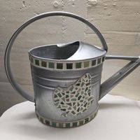 Dekorative Giesskanne aus Zink mit Mosaik, Vintage..