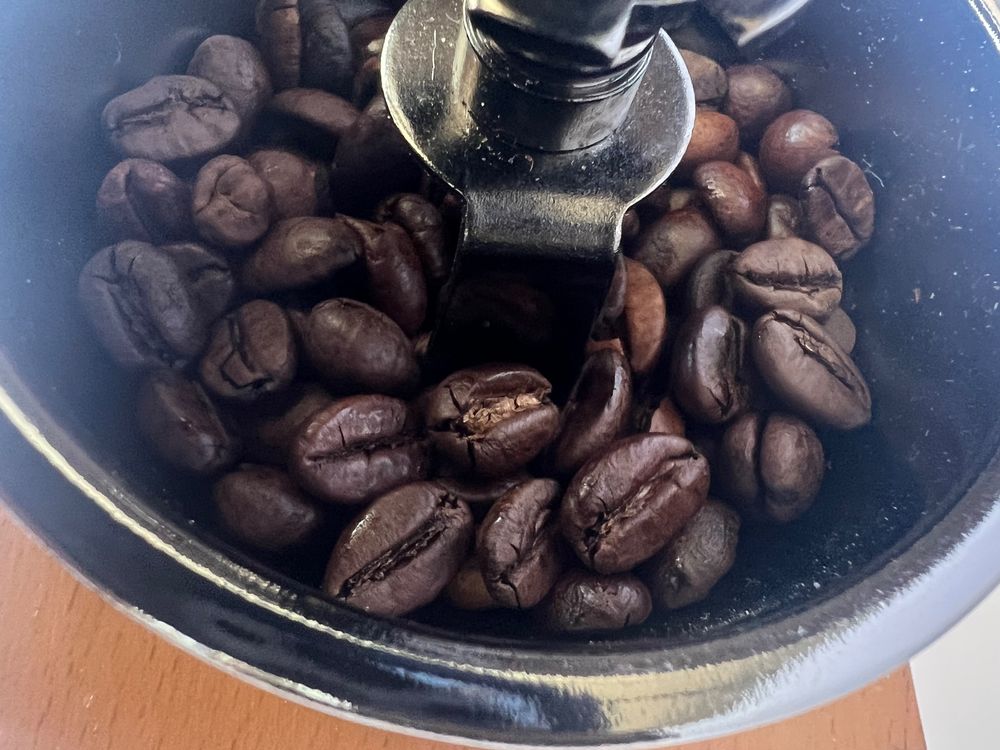 Hario Küchengeräte: HARIO Kaffeemühle aus Japan Edles Holzdesign neuw. funkt. – Neu (gemäss Beschreibung) aus Oberhofen Thun'see von SwissTreasure 3