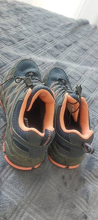 Chaussures femmes: Trekkinschuhe – D'occasion à Chur par mal_6m7r