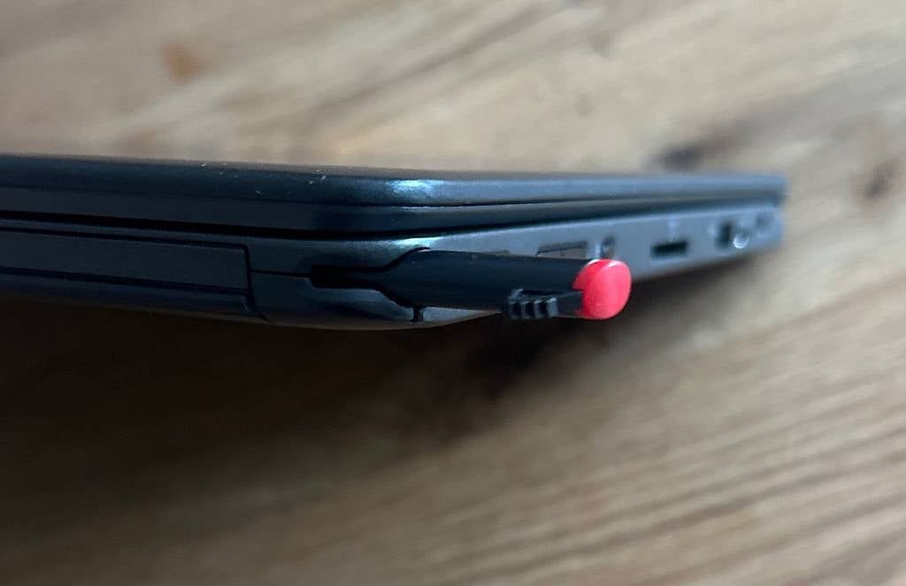 Notebook: Lenovo Yoga 12, Intel CORE i5 – Usato da Wallenwil venduto da Britishbulldog 2