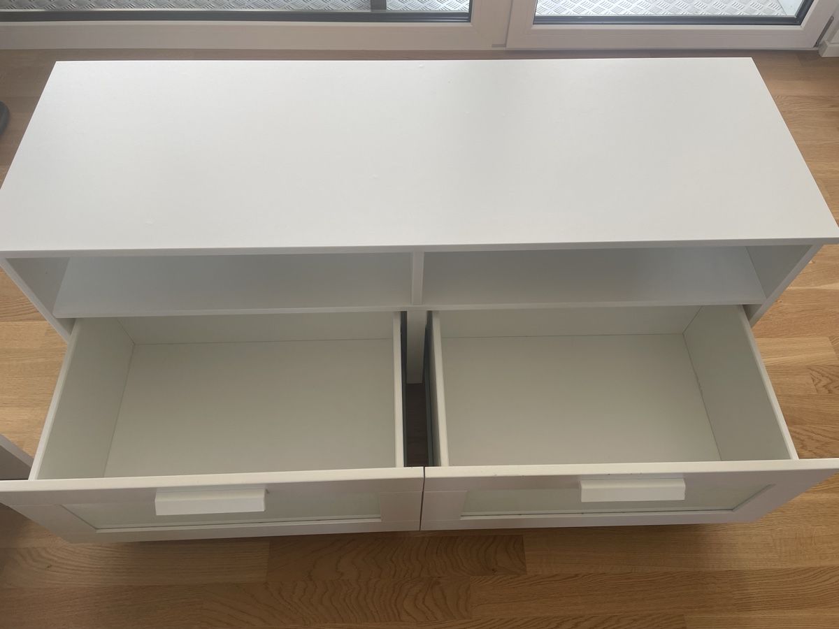 Ikea Meubles TV: TV Möbel – D'occasion à Oberuzwil par Paedii1997 1