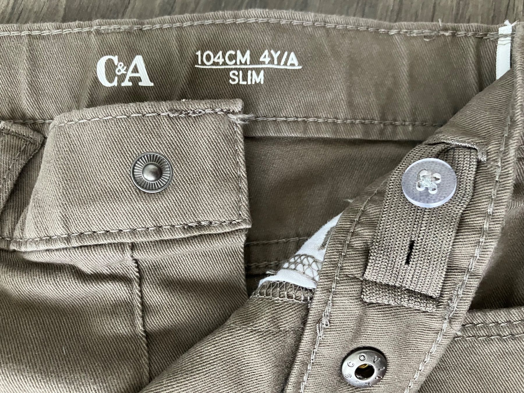 C&A Hosen: Hosen C&A Gr. 104 – Gebraucht aus Gattikon von stri_lgs79 2