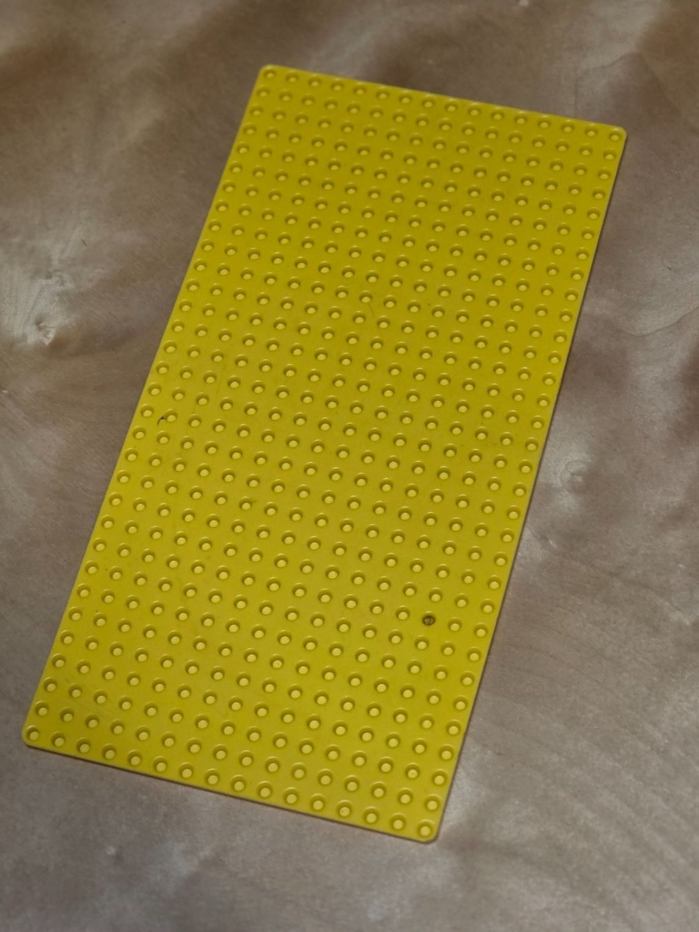 Lego Jeux de construction: LEGO 3857 Yellow Baseplate 16 x 32 – D'occasion à Basadingen par NekoBricks 1