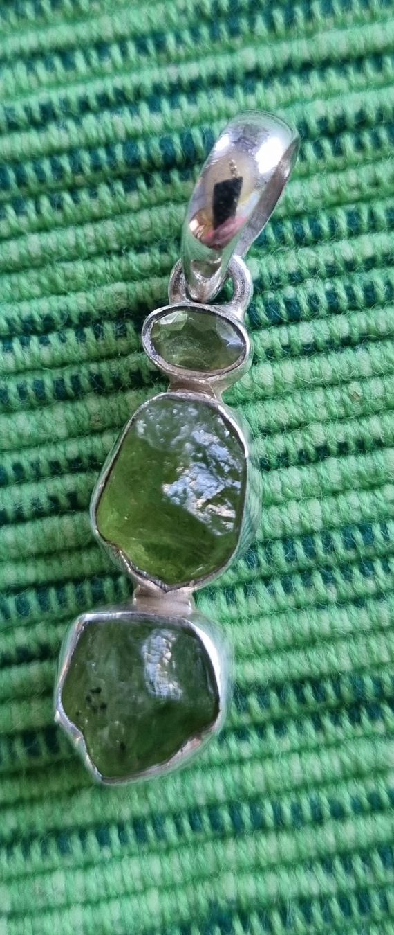 Ciondoli: Peridotanhänger 925 Silber – Nuovo (secondo la descrizione) da unterägeri venduto da ursiou