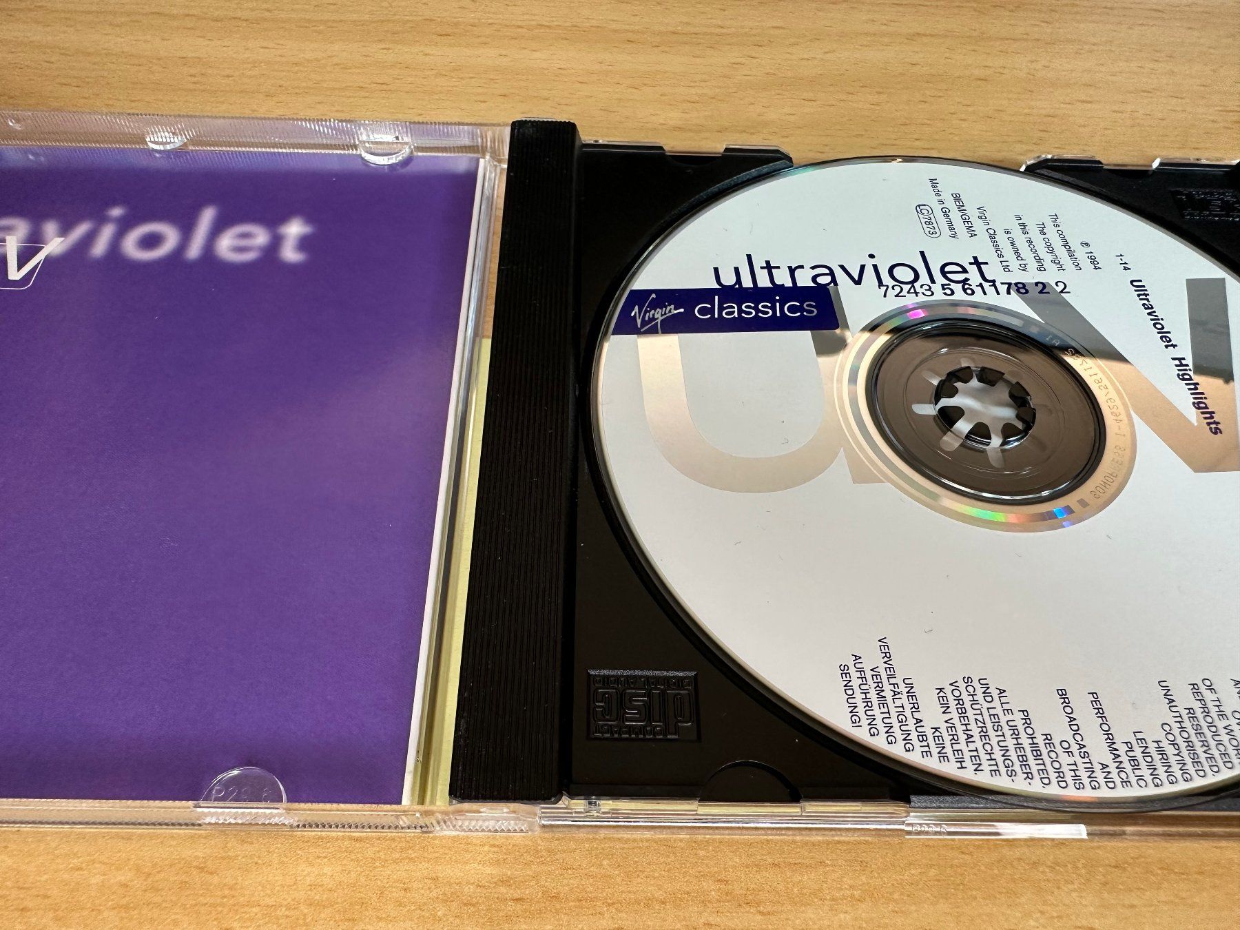 CD: Various – Ultraviolet Highlights – Usato da Rikon im Tösstal venduto da Alpenmutz 2