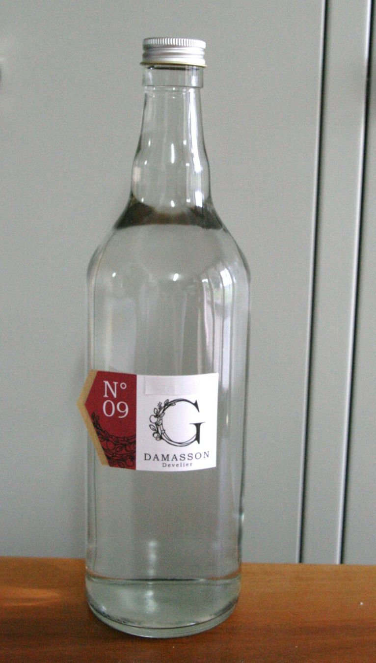 Spirituosen: DAMASSON  EAU-DE-VIE JURA – Neu und originalverpackt aus Develier von Syncope
