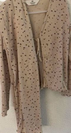 H&M Set, Gr. 134, Cardigan und Hose, neutral, Top Zustand!