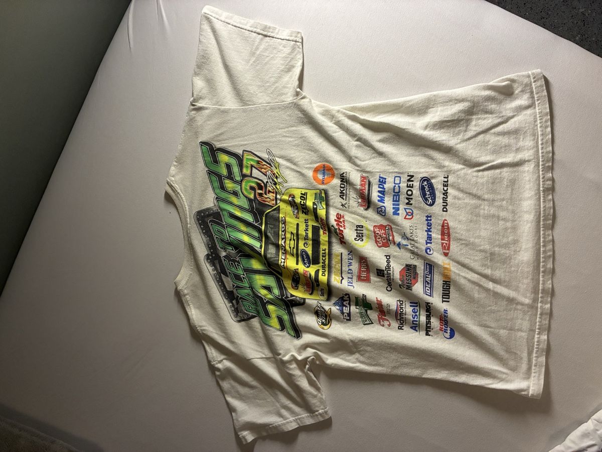 T-shirt: Rennauto T-Shirt – Usato da Chur venduto da mar_j697 2