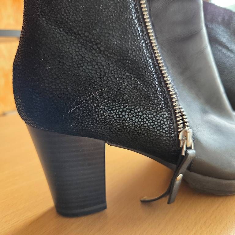 Scarpe da donna: Bottines cuir noir P.41 – Usato da Bassecourt venduto da l.carnal 1
