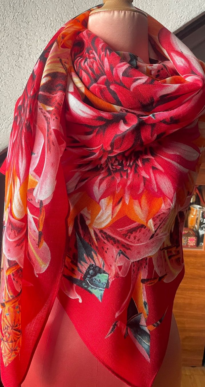 Fabric Frontline Foulard & Sciarpe: Kaschmirfoulard Dahlia – Nuovo (secondo la descrizione) da Zürich venduto da Poppy108 5