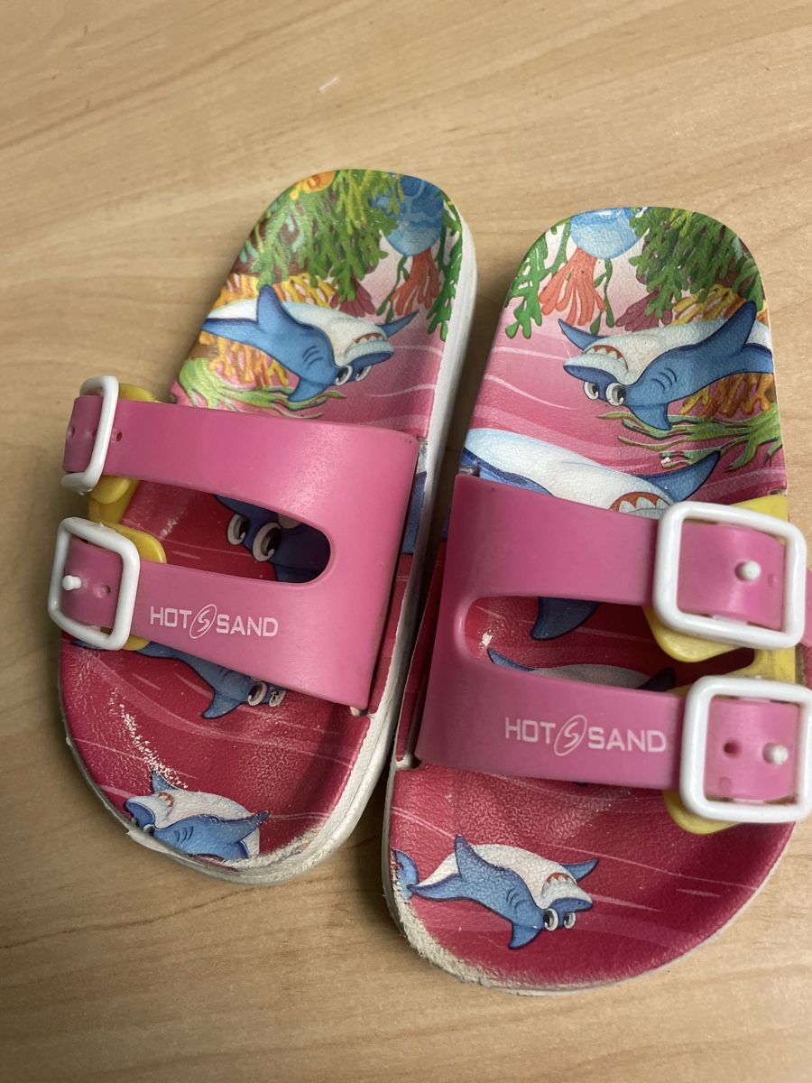 Scarpe per ragazze: Süsse Hot Sand Badeschuhe Gr. 26 – Usato da Obergerlafingen venduto da cabo4 1