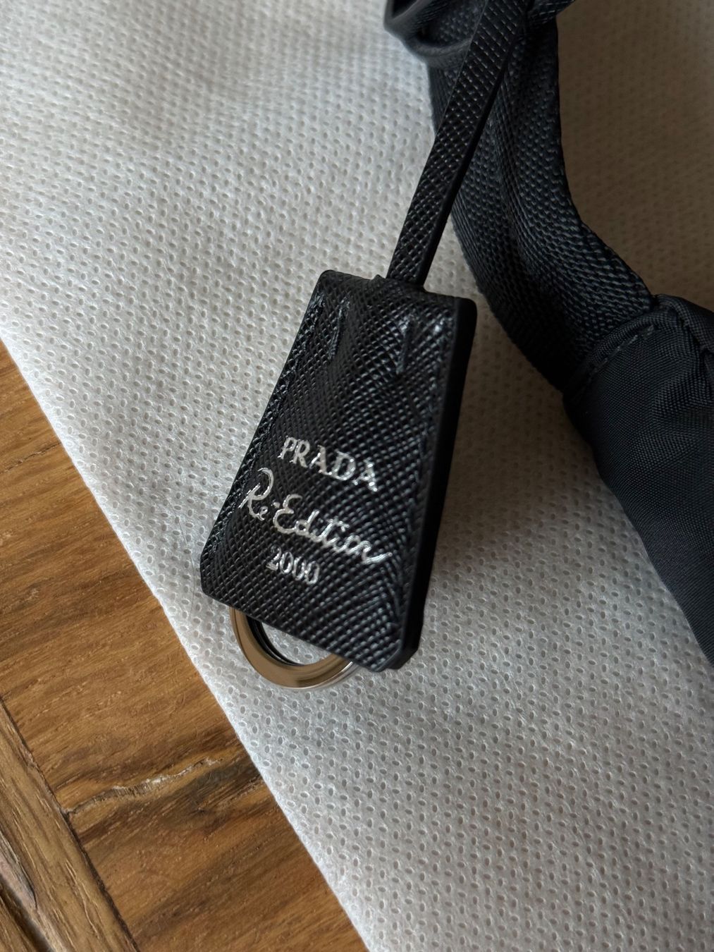 Prada Borse da donna: Prada Black Nylon Bag – Usato da Zürich venduto da Larazade 2