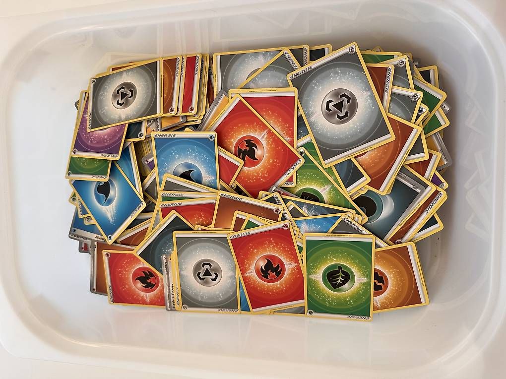 Sammelbilder & Trading cards: Lot Pokemon – Gebraucht aus Bulle von Famille.BET 2