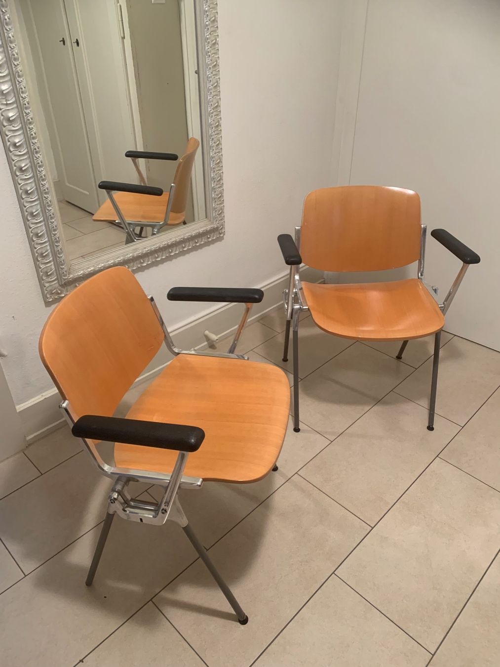 Sedie: 2 chaises Castelli – Usato da Neuchâtel venduto da Aquila99