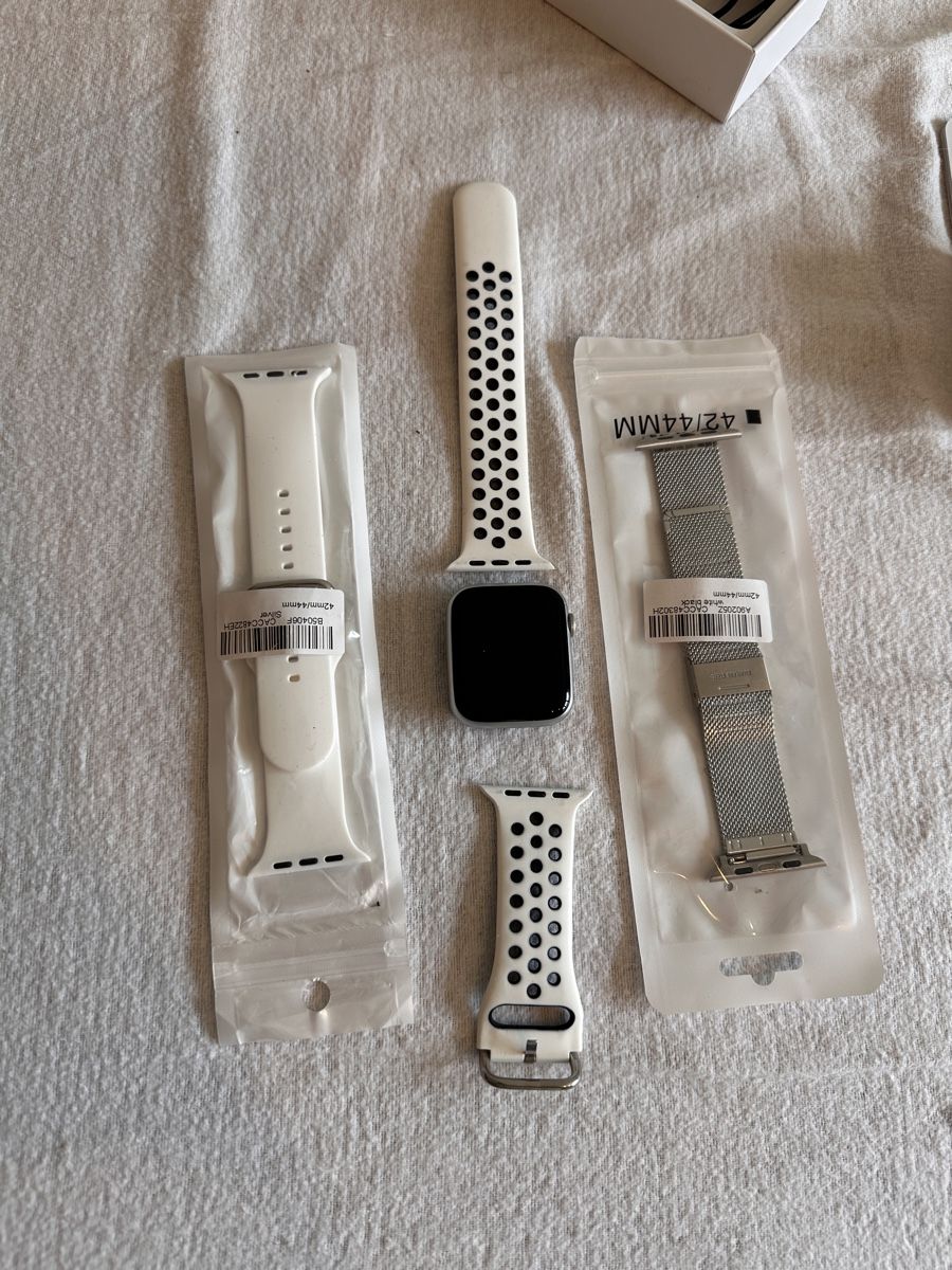 Smartwatch: Watch 7 Smartwatch mit 3 Armbänder und Ladekabel – D'occasion à Dübendorf par baltistar 2
