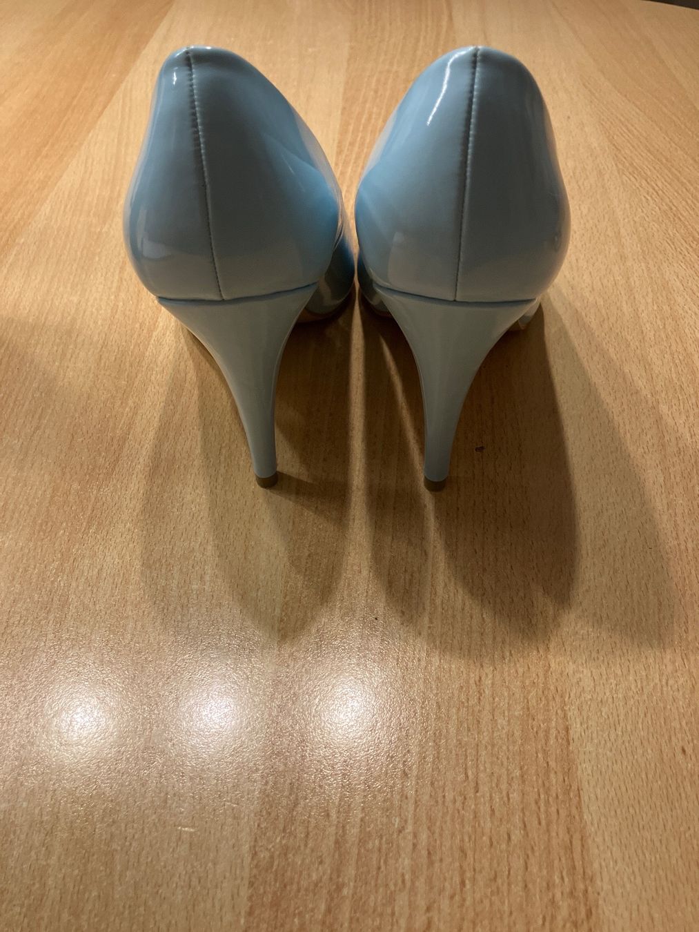 Cube Scarpe da donna: Elegante CUBE High Heels, Gr. 39, Hellblau, Lack – Nuovo (secondo la descrizione) da Einsiedeln venduto da melissa.24 2
