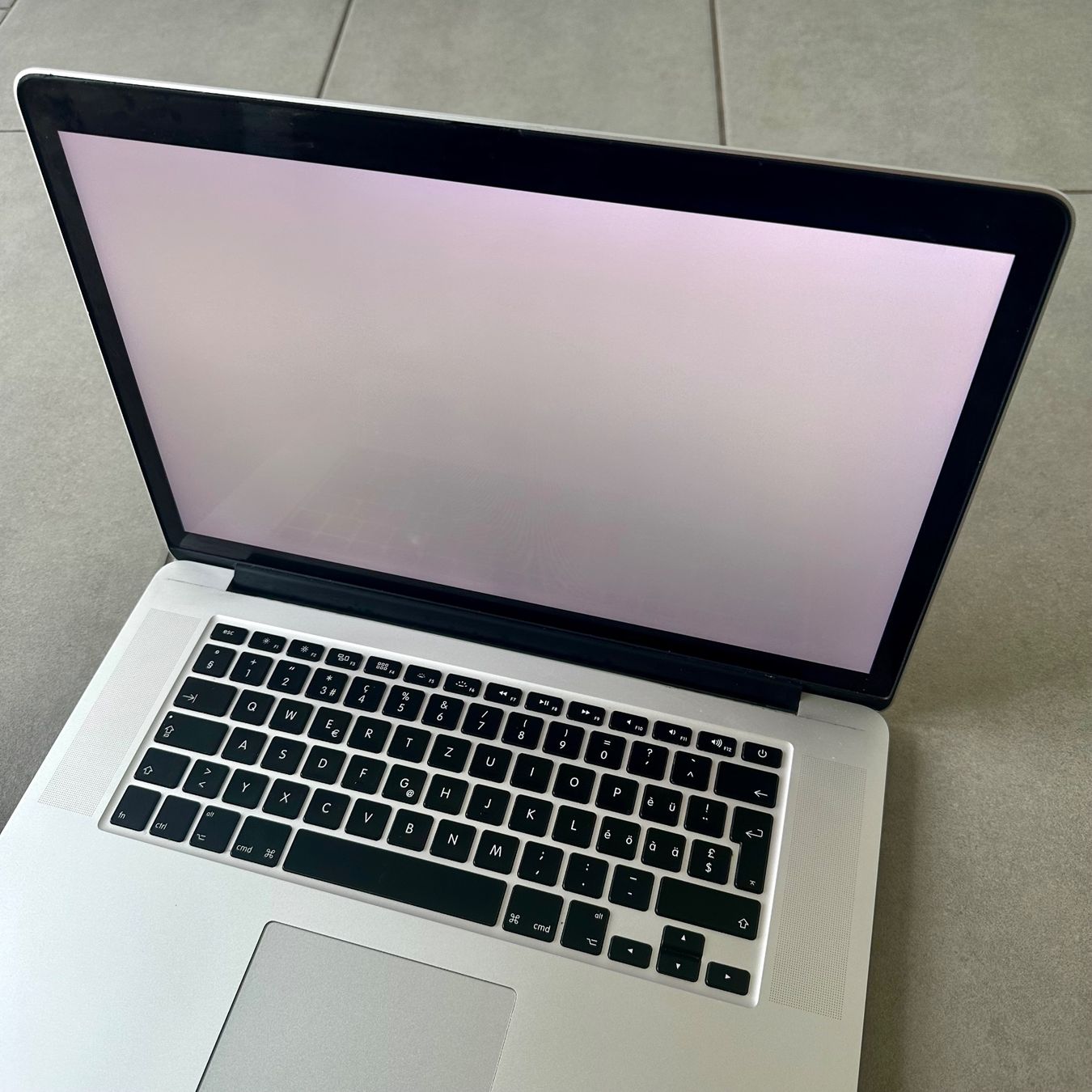 Apple Notebook: Apple MacBook Pro 15.4'' Retina mit Dicota Code Sleeve 15.'' – Usato da Aarwangen venduto da arimiak 2