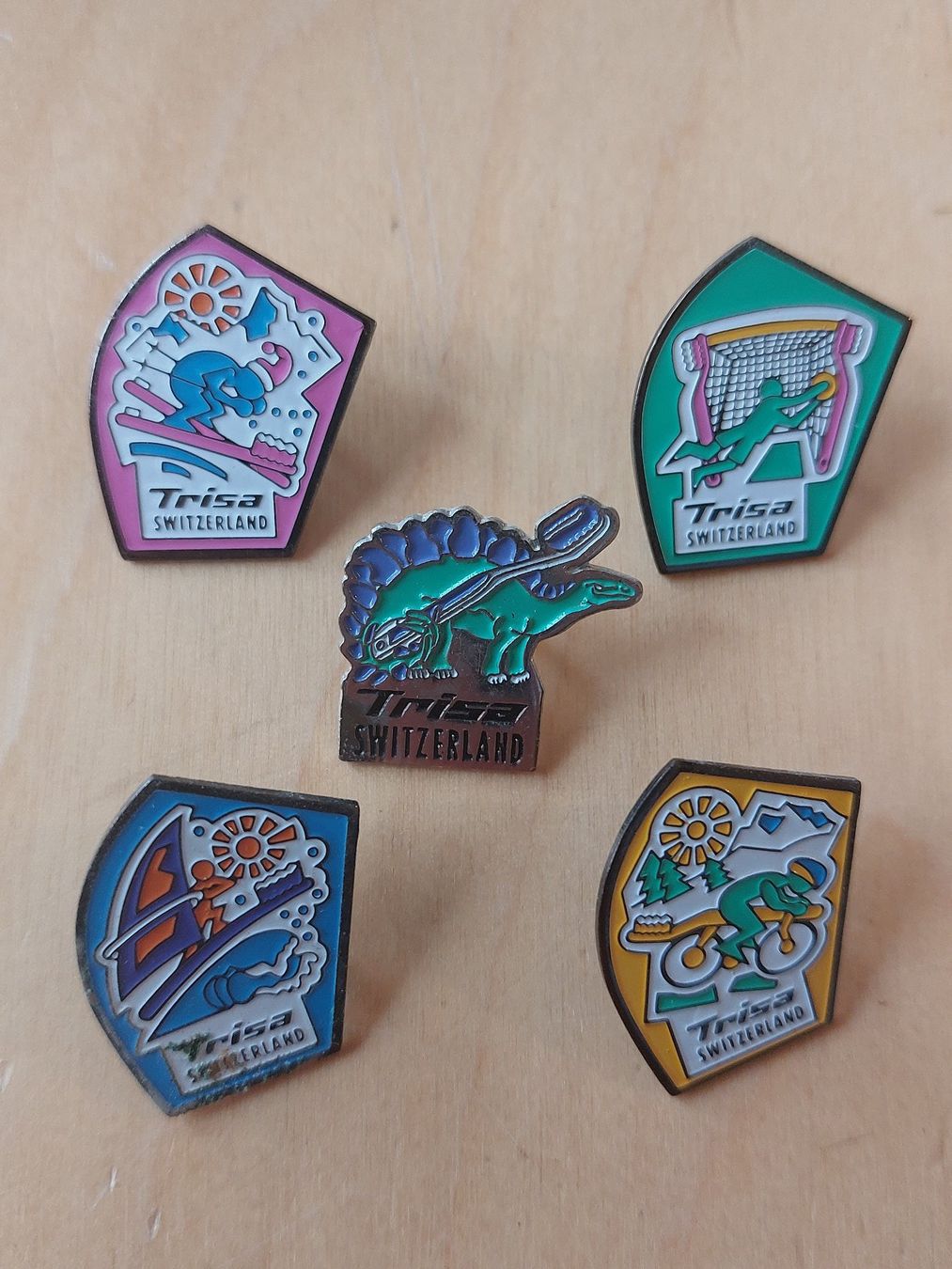 Placchette & Badge: 5 TRISA - PIN – Usato da Gipf - Oberfrick venduto da Esnoopy