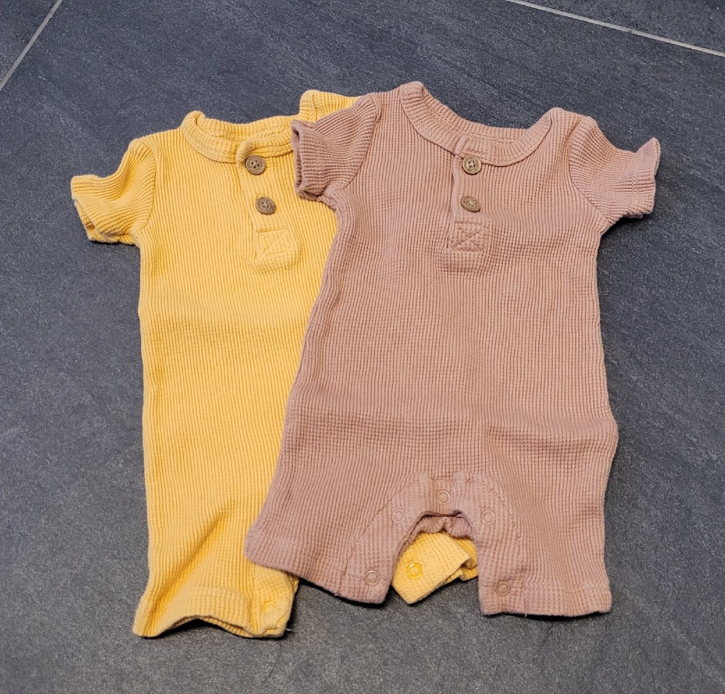 Lotti & Set di vestiti: Babystrampler 56 – Usato da Münsingen venduto da Why88 1