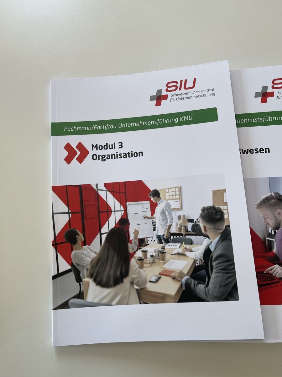 Libri: SIU KMU Lehrmittel: Module 1-6, gut erhalten – Usato da Herzogenbuchsee venduto da mmmhd5 3
