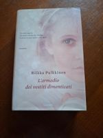L'armadio dei vestiti dimenticati, Riikka Pulkkinen, libro