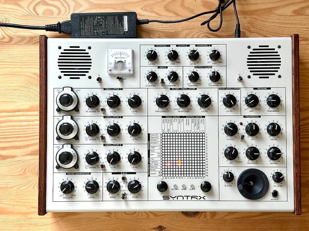 Erica Synths Musikinstrumente: Erica Synths Syntrx Modular Synthesizer – Gebraucht aus Zürich von noa_xn2m 2