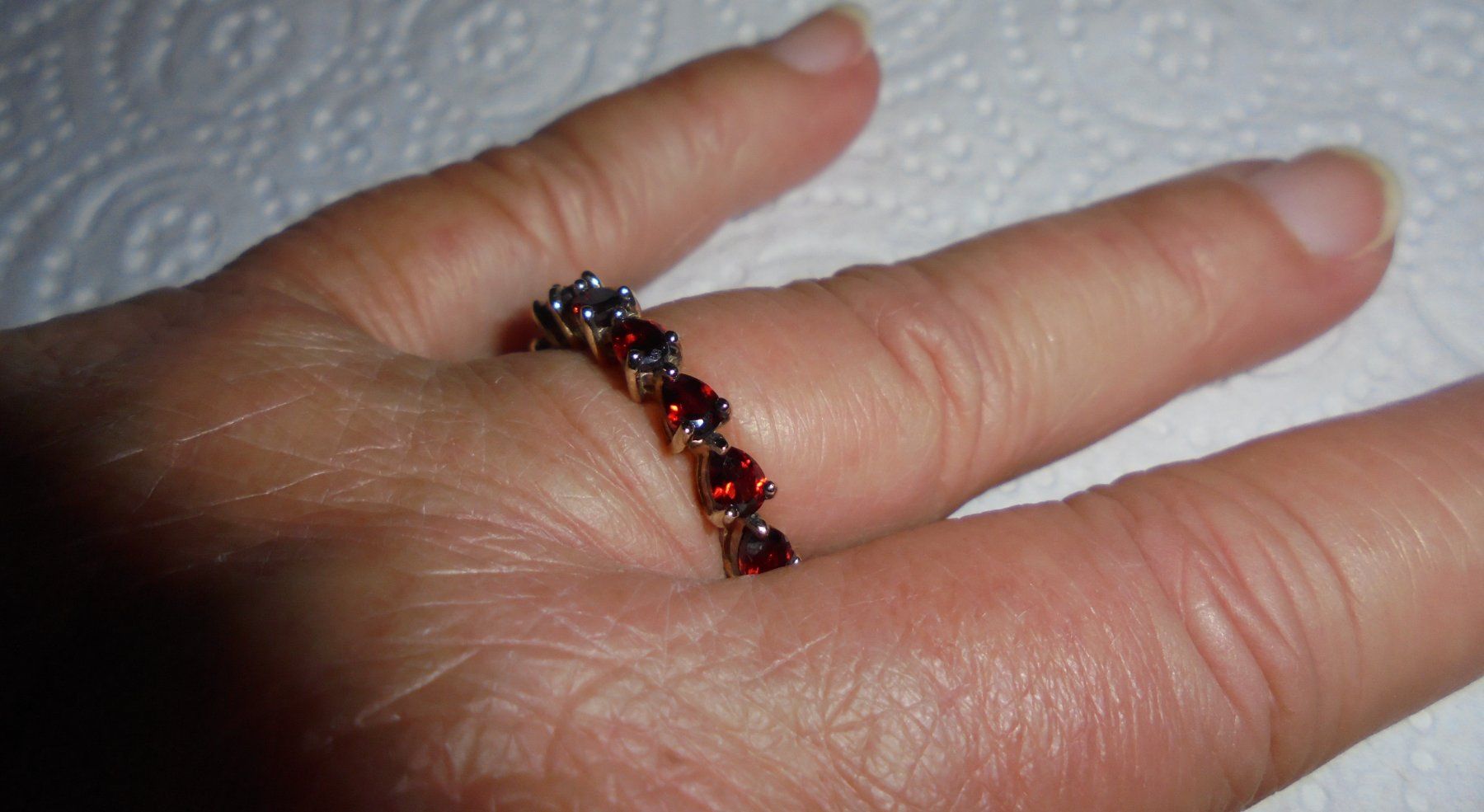 Ringe: Echtschmuck: Eternity-Ring Mosambik-Granat Silber vergoldet – Neu (gemäss Beschreibung) aus Zuchwil von maumauchi