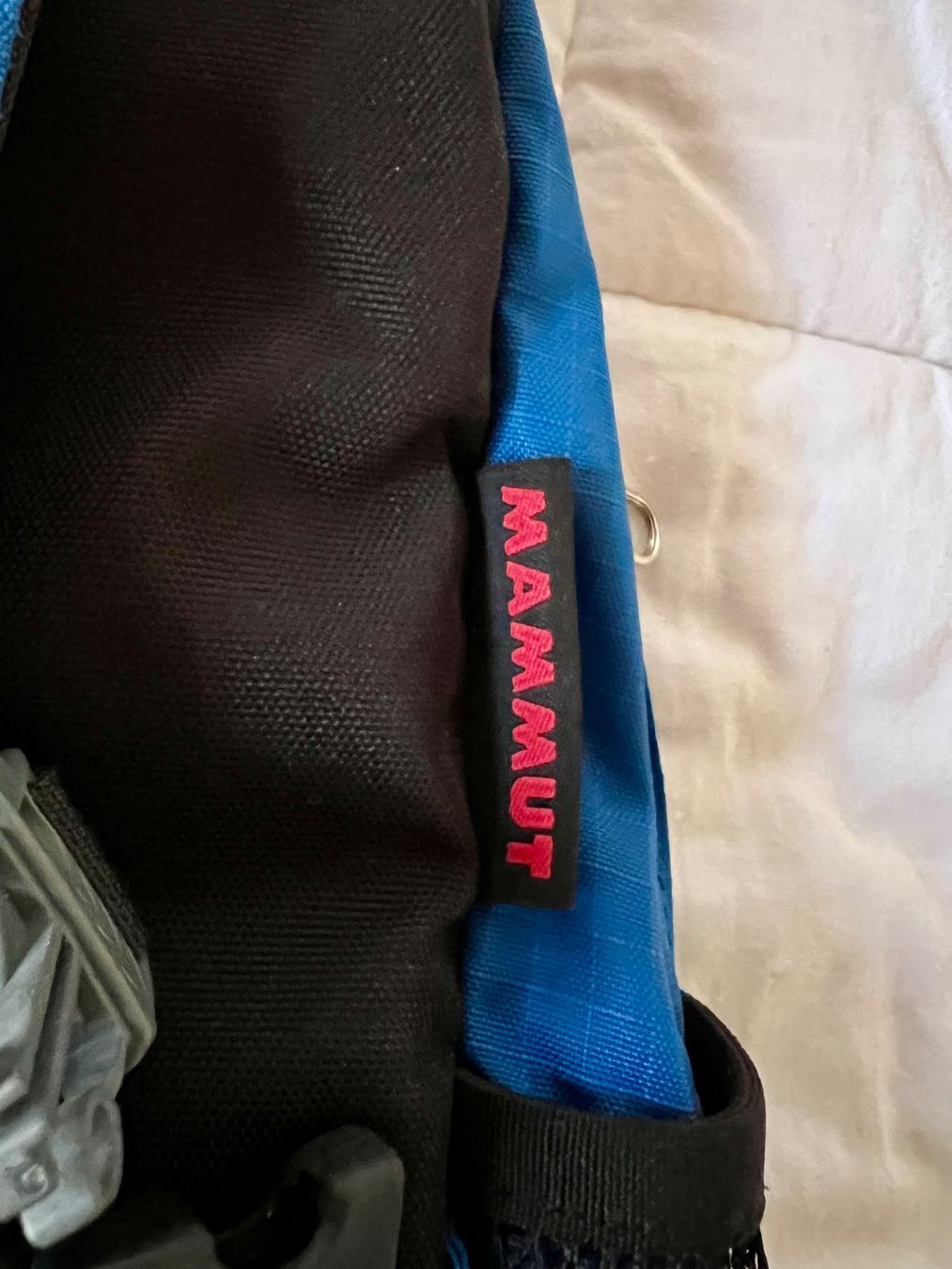 Mammut Zaini: Kleiner herziger Mammut Rucksack. – Usato da Herrenschwanden venduto da Benjamin4787 2