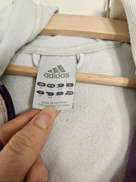 Adidas Giacche: Adidas Jäckchen violett/weiss Gr.38 – Usato da Schaffhausen venduto da sabrina915 2