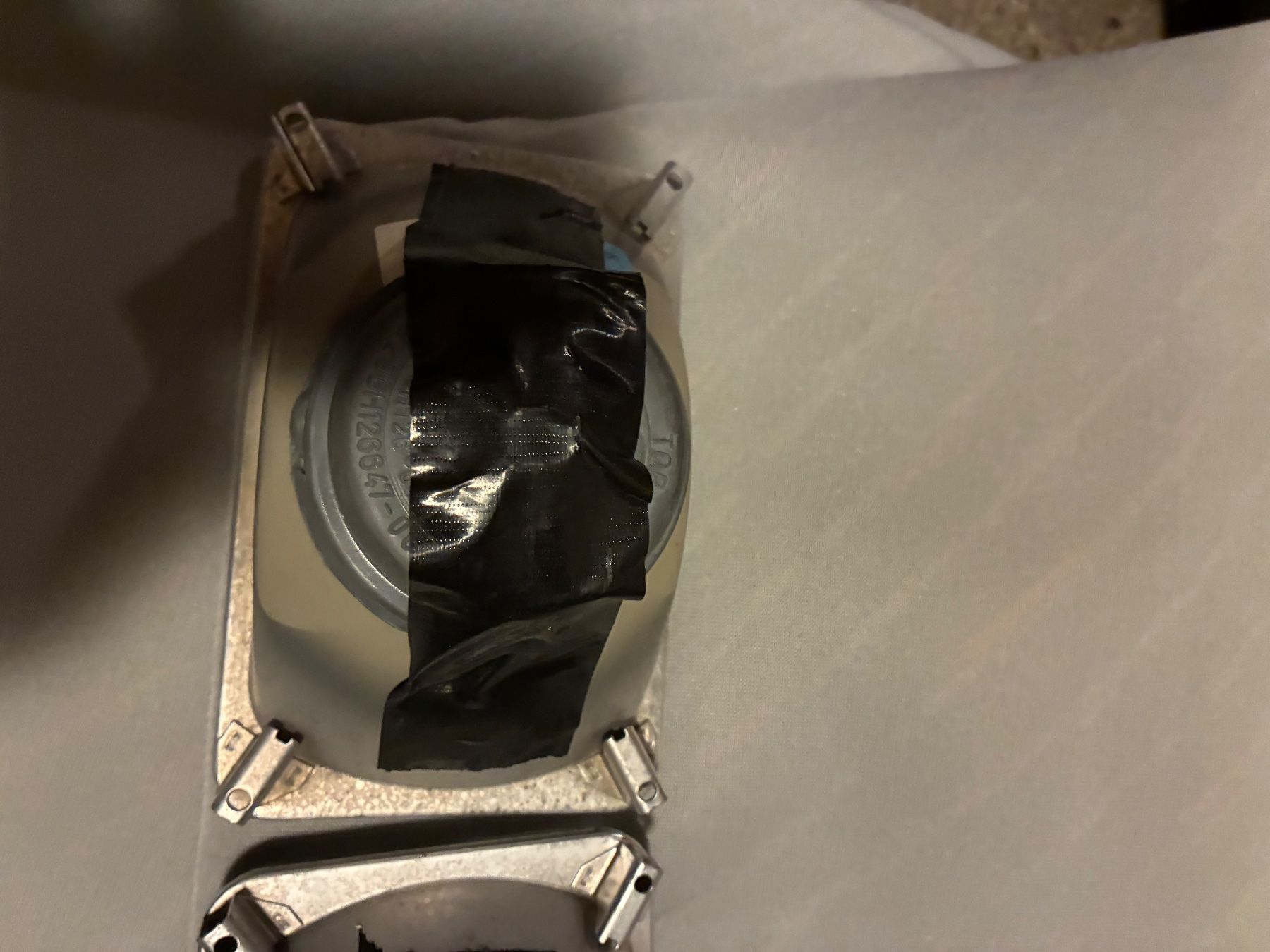 BMW Tutti pezzi di ricambio auto: E21 Scheinwerfergrill – Usato da Grenchen venduto da Netii10 8