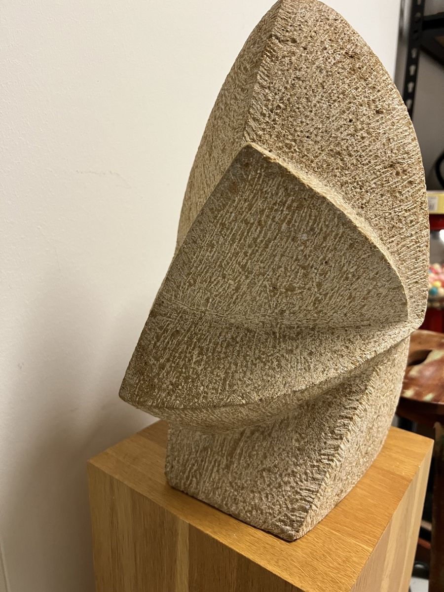Sculture & Statue: Original Steinskulptur ModerArt Monogramm AT – Usato da Hombrechtikon venduto da vespa1954 2