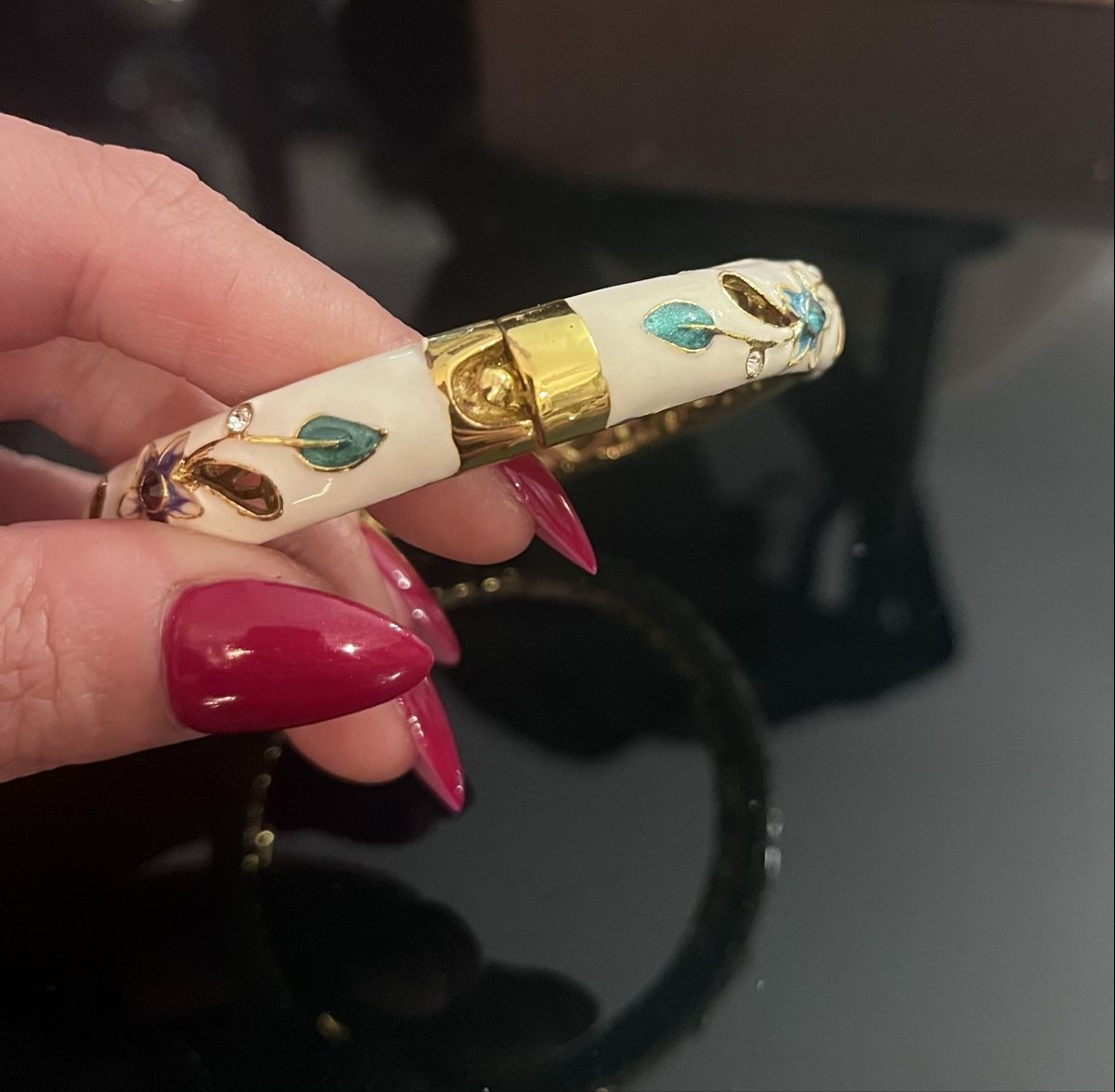 Bracciali & Braccialetti: Flower Enamel bangle – Usato da Genthod venduto da Lou_Jin 5